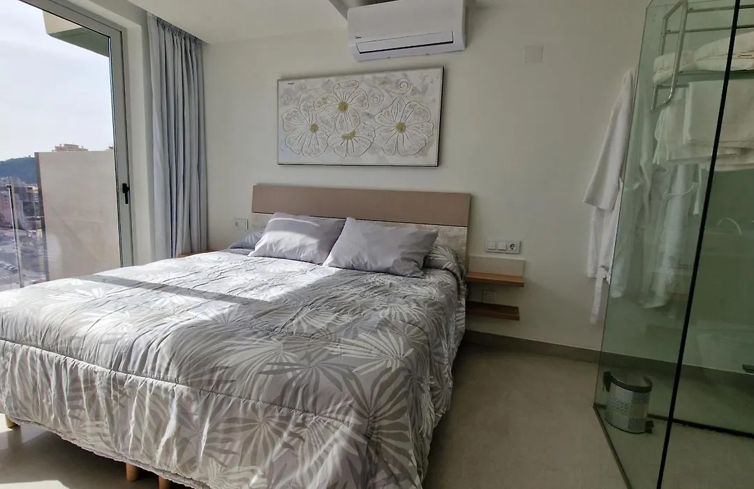 Apartamentos Oasis De La Cala-1